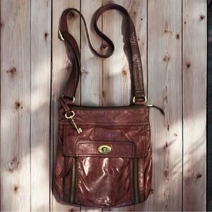 Vintage burgundy fossil leather crossbody 10x10
